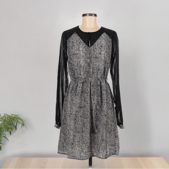 Doe & Rae Long Sleeve Dress | SIZE M - Picture 1 of 8